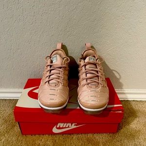 women’s Nike Air Vapormax